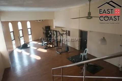 Local comercial 984 m2 en Pattaya, Tailandia № 213598 - foto 12