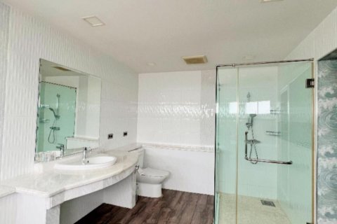 Maison à Pattaya, Thaïlande 5 chambres № 155679 - photo 13