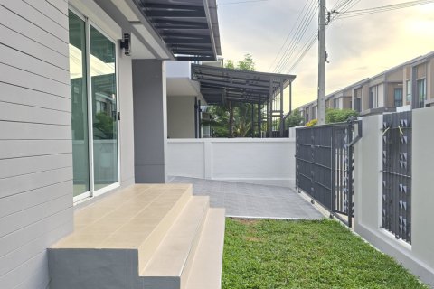 Дом в Самутпракане, Таиланд с 3 спальнями  № 155909 - фото 11