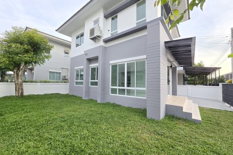 Дом в Самутпракане, Таиланд с 3 спальнями  № 155909 - фото 3