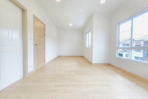 Дом в Самутпракане, Таиланд с 3 спальнями  № 155909 - фото 7