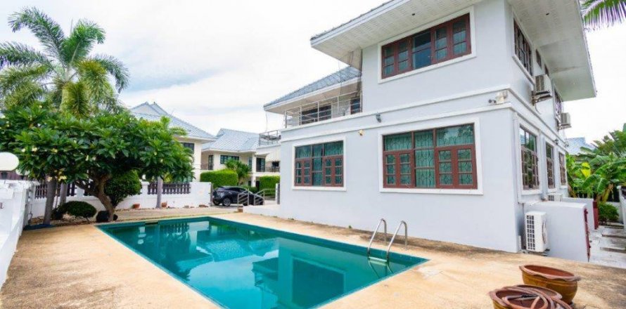 House in Hua Hin, Thailand 4 bedrooms № 115363