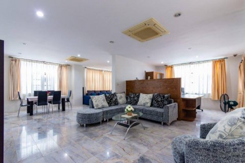 House in Hua Hin, Thailand 4 bedrooms № 115363 - photo 4