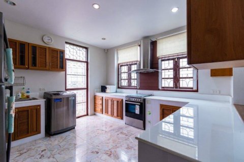 House in Hua Hin, Thailand 4 bedrooms № 115363 - photo 10