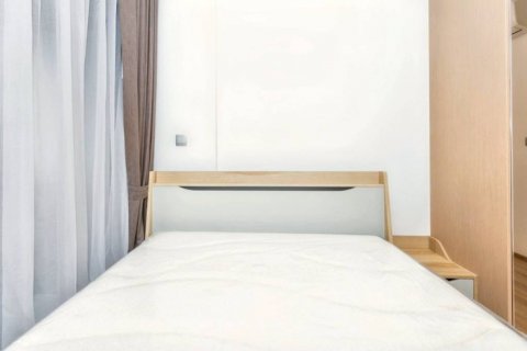 Condo in Bangkok, Thailand, 2 bedrooms  № 115362 - photo 8