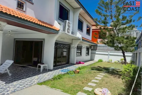 Casa de 4 dormitorios en Jomtien Beach, Pattaya, Tailandia № 212406 - foto 25