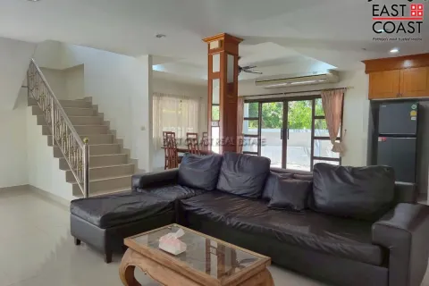 Casa de 4 dormitorios en Jomtien Beach, Pattaya, Tailandia № 212406 - foto 8