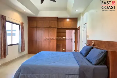 Casa de 4 dormitorios en Jomtien Beach, Pattaya, Tailandia № 212406 - foto 13