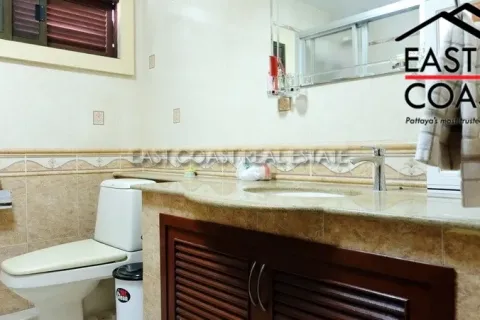 Casa de 5 dormitorios en Pattaya, Tailandia № 212408 - foto 16