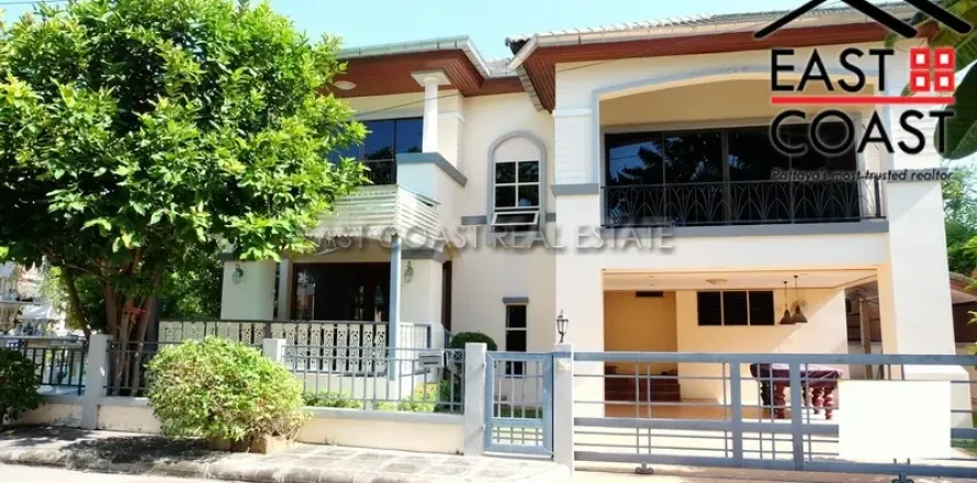 Casa de 5 dormitorios en Pattaya, Tailandia № 212408