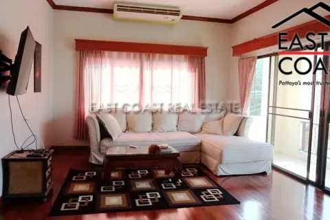 Casa de 5 dormitorios en Pattaya, Tailandia № 212408 - foto 10