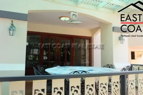 Casa de 5 dormitorios en Pattaya, Tailandia № 212408 - foto 24