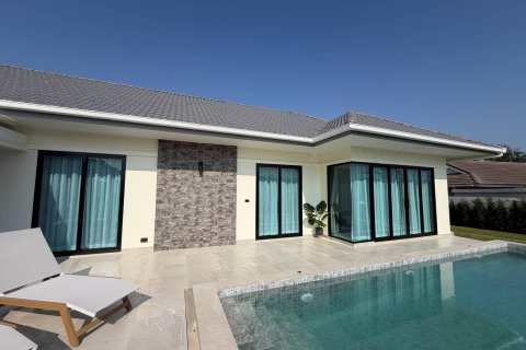 Villa in Hua Hin, Thailand 2 Schlafzimmer № 169847 - Foto 2