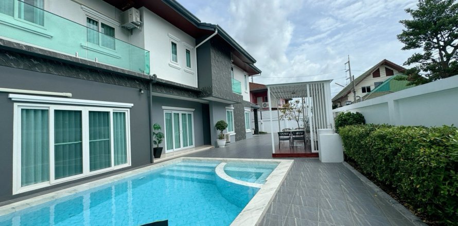 Вилла в Паттайе, Таиланд с 4 спальнями  № 139935