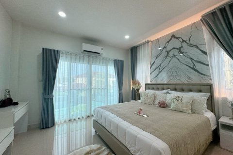 Вилла в Паттайе, Таиланд с 4 спальнями  № 139935 - фото 12