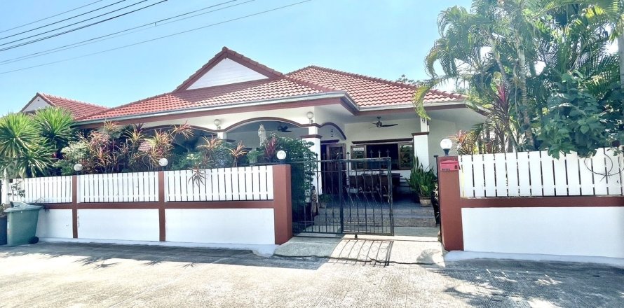 House in Hua Hin, Thailand 3 bedrooms № 154797