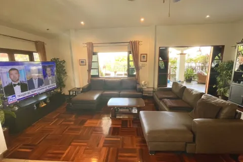 House in Hua Hin, Thailand 3 bedrooms № 154797 - photo 12