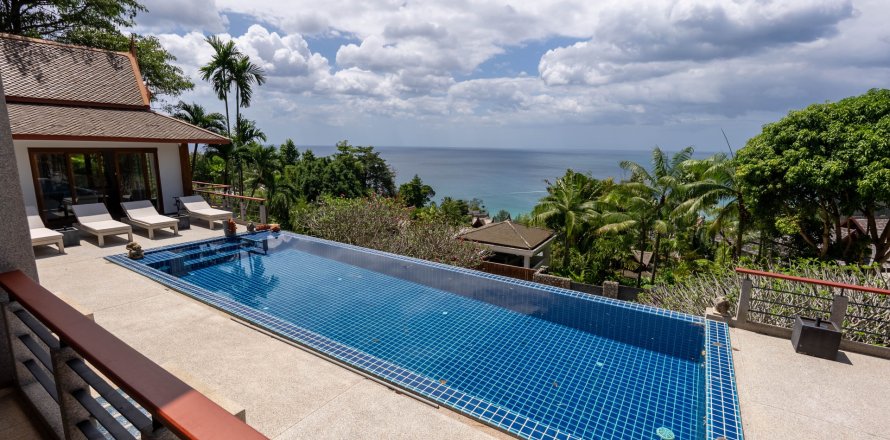 Villa in Phuket, Thailand 5 bedrooms № 154799