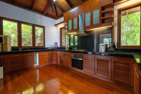 Villa in Phuket, Thailand 5 bedrooms № 154799 - photo 17