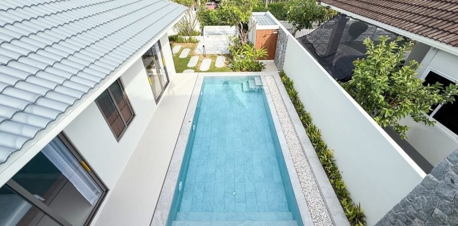 Villa in Phuket, Thailand 3 bedrooms № 154793