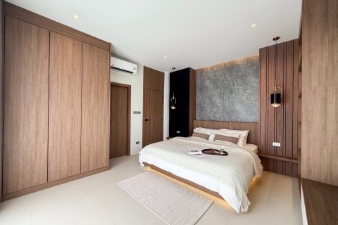 Villa in Phuket, Thailand 3 bedrooms № 154793 - photo 24