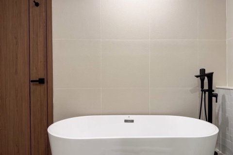 Villa in Phuket, Thailand 3 bedrooms № 154793 - photo 7