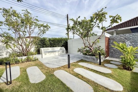 Villa in Phuket, Thailand 3 bedrooms № 154793 - photo 15