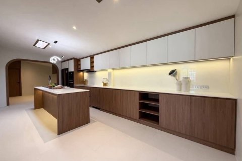 Villa in Phuket, Thailand 3 bedrooms № 154793 - photo 20