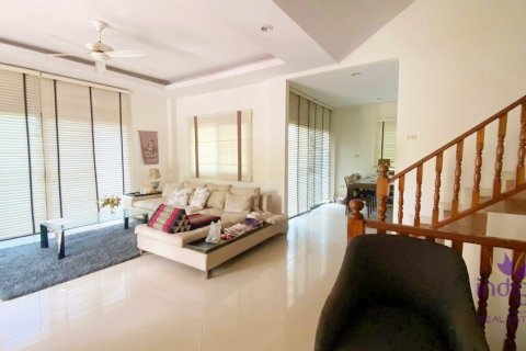 House in Mae Rim, Thailand 3 bedrooms № 55689 - photo 7