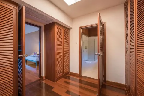 House on Layan Beach, Thailand 4 bedrooms № 134312 - photo 17