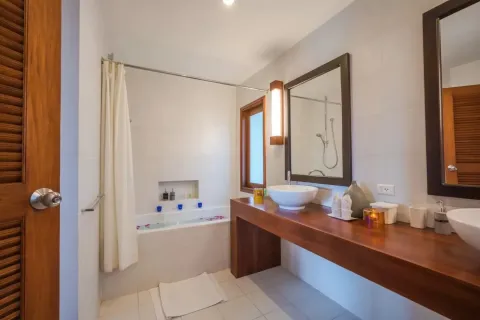 House on Layan Beach, Thailand 4 bedrooms № 134312 - photo 18