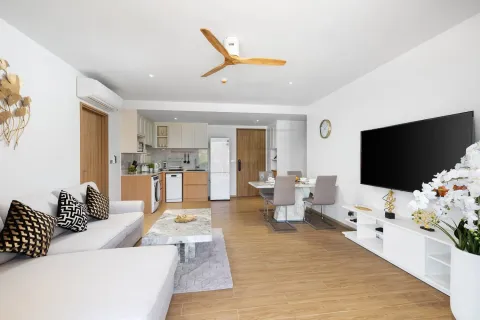 Condo in Bang Tao, Thailand, 2 bedrooms  № 134311 - photo 19