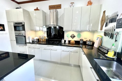 Вилла в Хуа Хине, Таиланд с 5 спальнями  № 155971 - фото 16