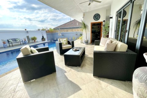 Вилла в Хуа Хине, Таиланд с 5 спальнями  № 155971 - фото 5