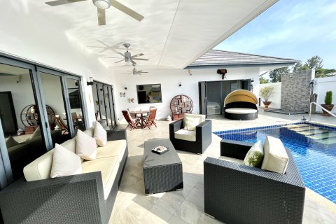 Вилла в Хуа Хине, Таиланд с 5 спальнями  № 155971 - фото 9