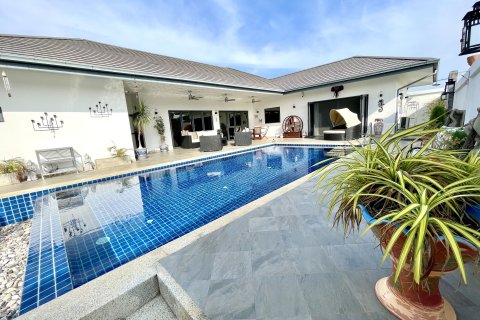 Вилла в Хуа Хине, Таиланд с 5 спальнями  № 155971 - фото 7