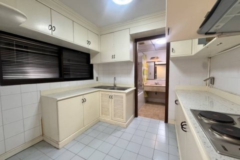 Condo in Bangkok, Thailand, 2 bedrooms  № 157354 - photo 5