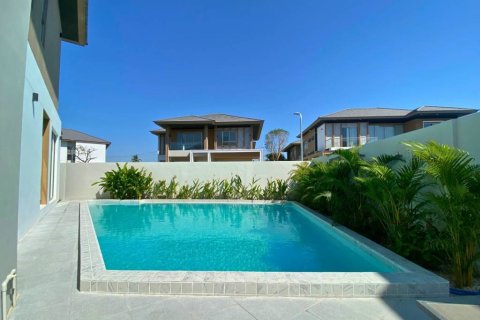 Дом в Паттайе, Таиланд с 4 спальнями  № 157351