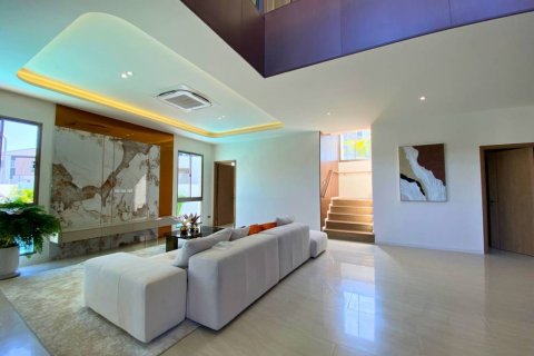 Дом в Паттайе, Таиланд с 4 спальнями  № 157351 - фото 5