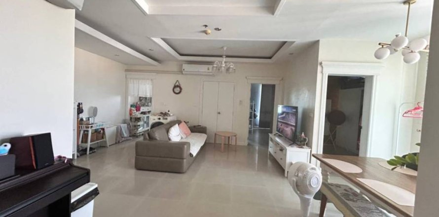 Condo in Bangkok, Thailand, 3 bedrooms  № 161115