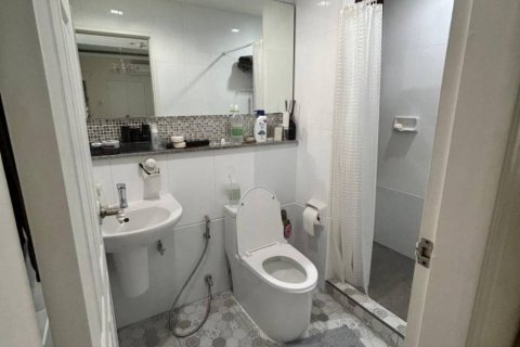 Condo in Bangkok, Thailand, 3 bedrooms  № 161115 - photo 8