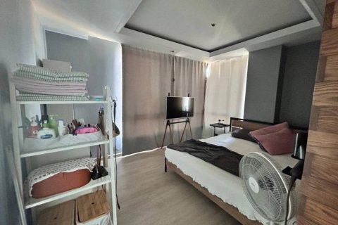 Condo in Bangkok, Thailand, 3 bedrooms  № 161115 - photo 6