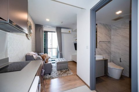 Condo in Bangkok, Thailand, 1 bedroom  № 161120 - photo 3