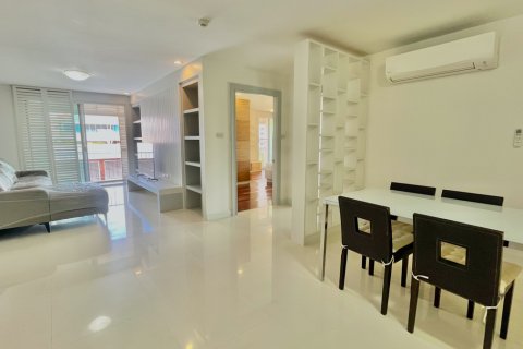 Condo à Watthana, Bangkok, Thaïlande, 2 chambres № 201042 - photo 7