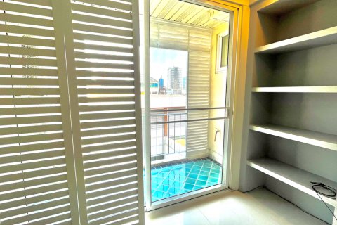 Condo à Watthana, Bangkok, Thaïlande, 2 chambres № 201042 - photo 22