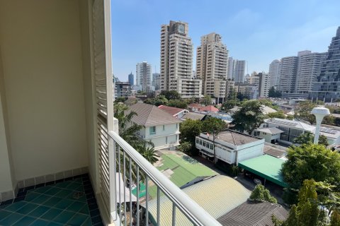 Condo à Watthana, Bangkok, Thaïlande, 2 chambres № 201042 - photo 5