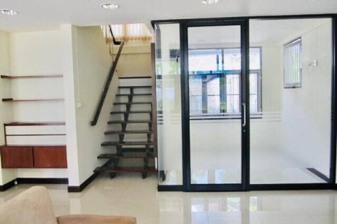 House in Bangkok, Thailand 3 bedrooms № 157534