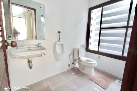 House in Bangkok, Thailand 4 bedrooms № 157539 - photo 15
