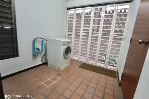 House in Bangkok, Thailand 4 bedrooms № 157539 - photo 2