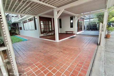 House in Bangkok, Thailand 4 bedrooms № 157539 - photo 21